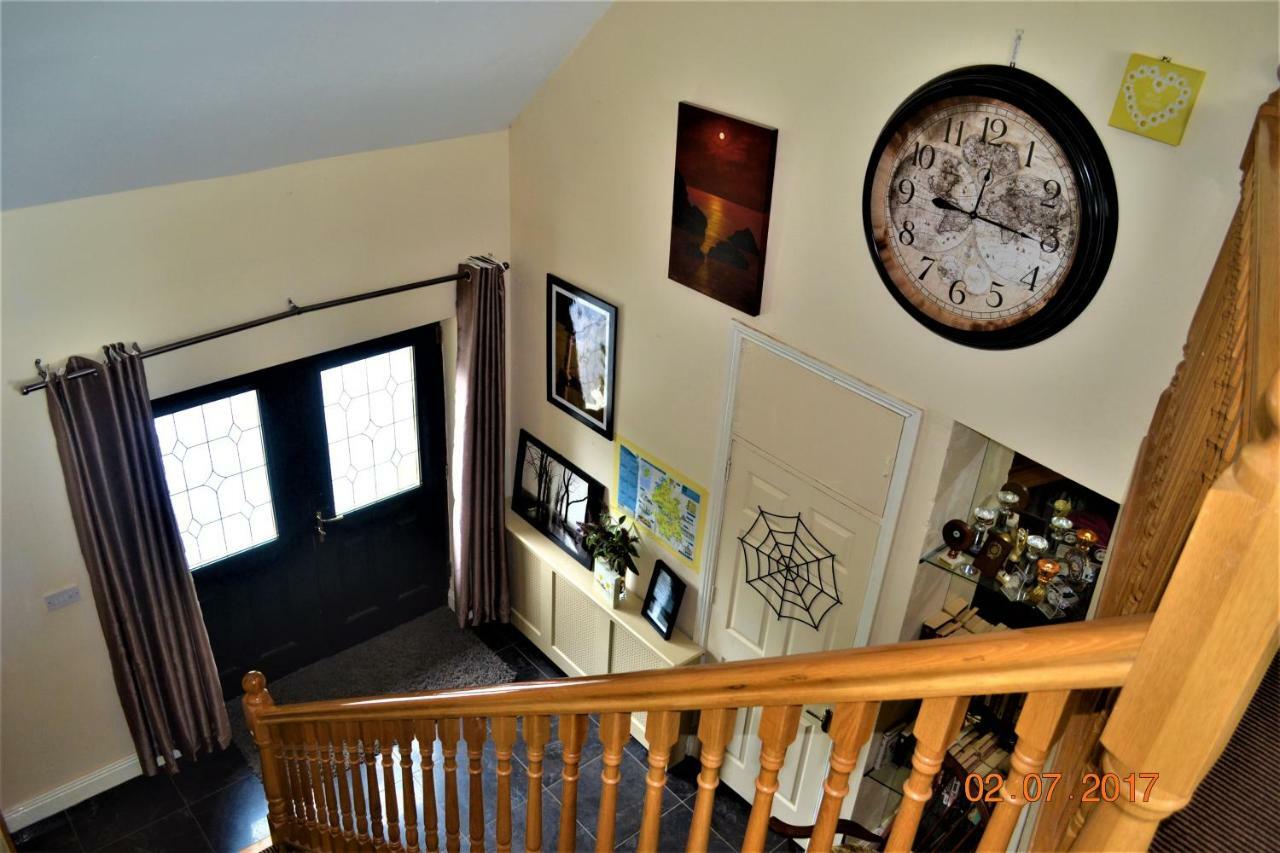 Annaswood B&B Cahir Bagian luar foto